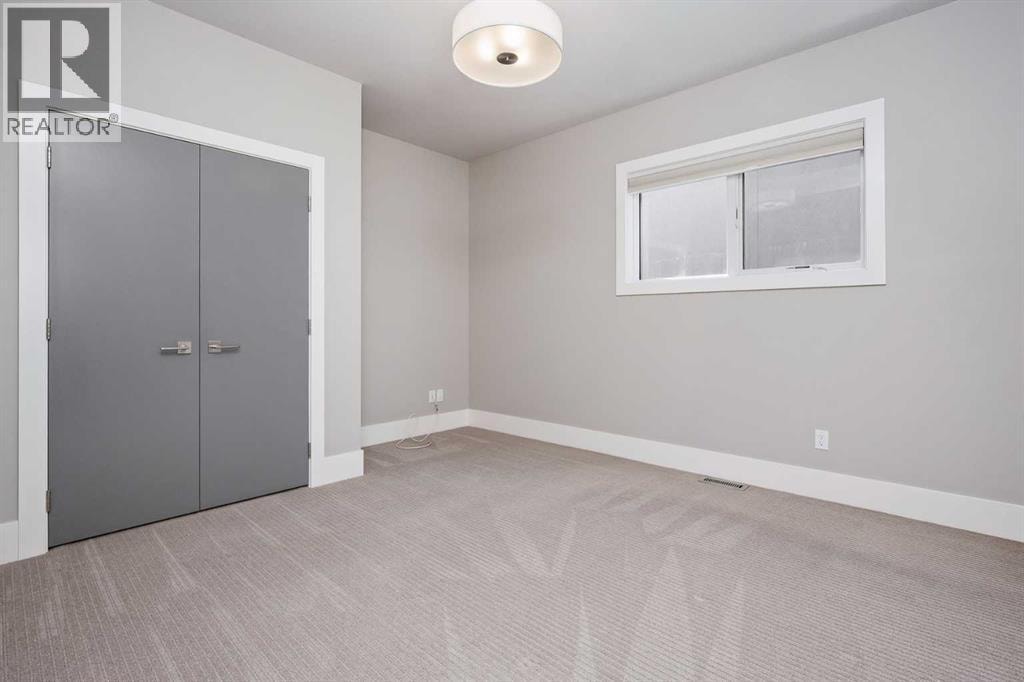 5024 21 Street SW — photo 28