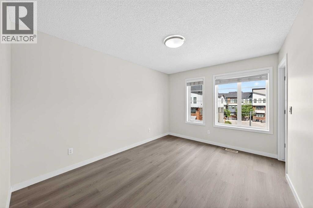 4 Walden Walk SE — photo 17