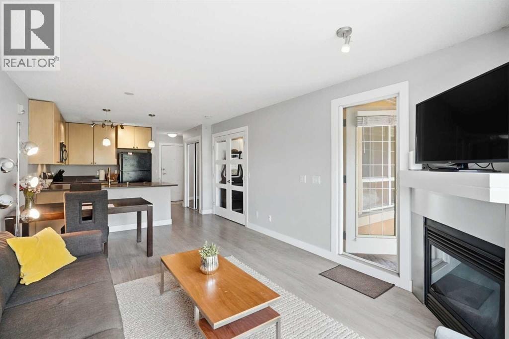 312, 25 Richard Place SW — photo 6