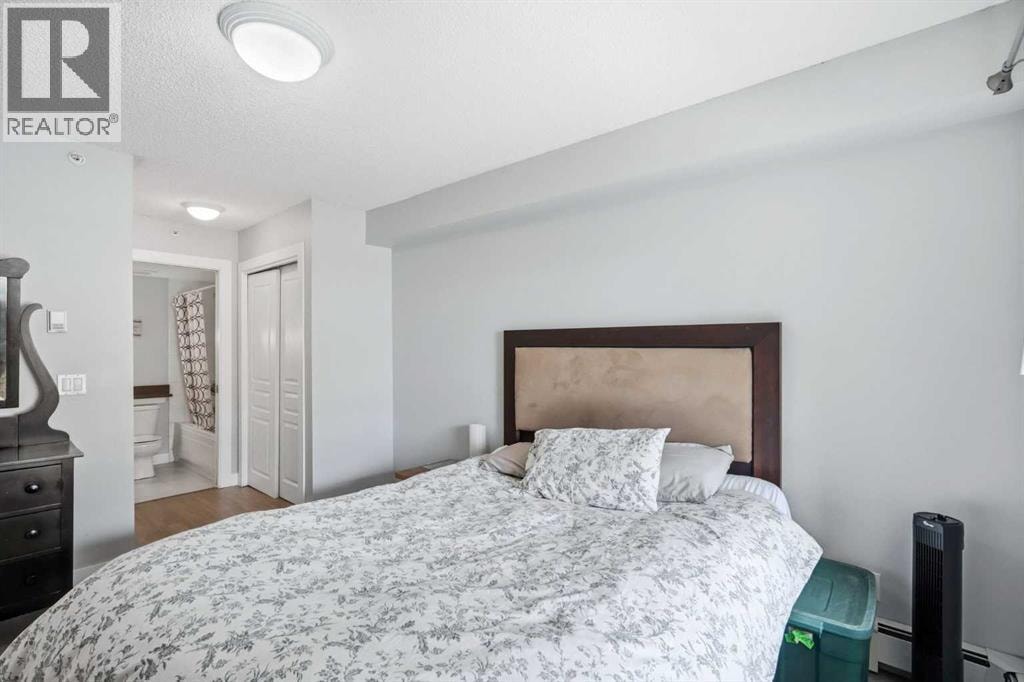 312, 25 Richard Place SW — photo 13