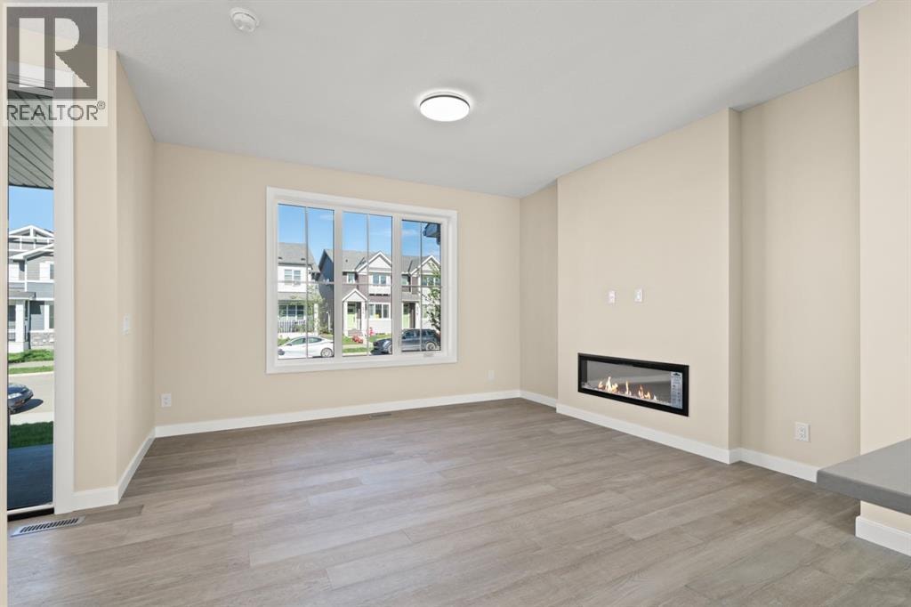 388 Sora Boulevard SE — photo 2