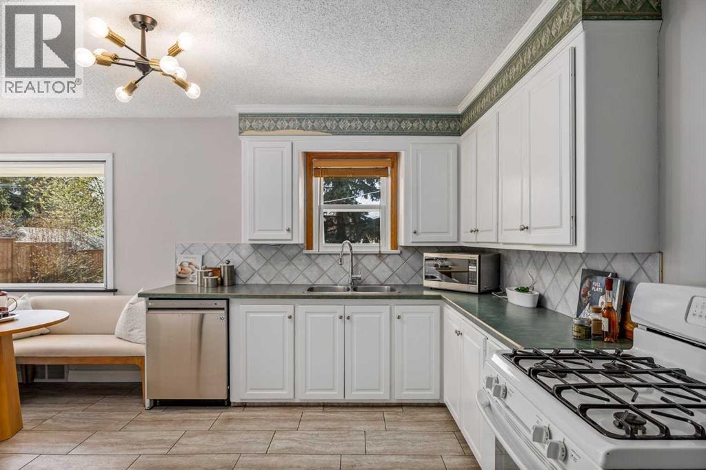 3003 25 Street SW — photo 14