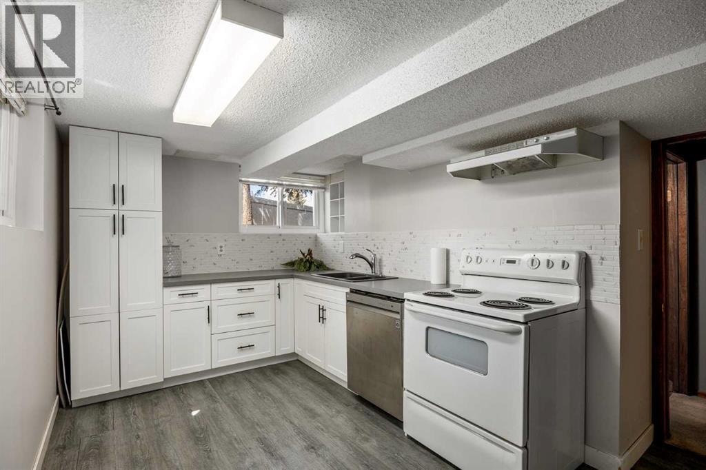 3003 25 Street SW — photo 31