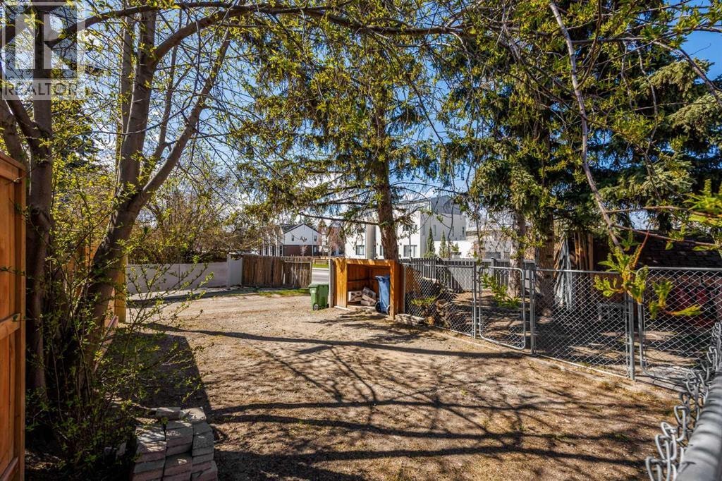 3003 25 Street SW — photo 40