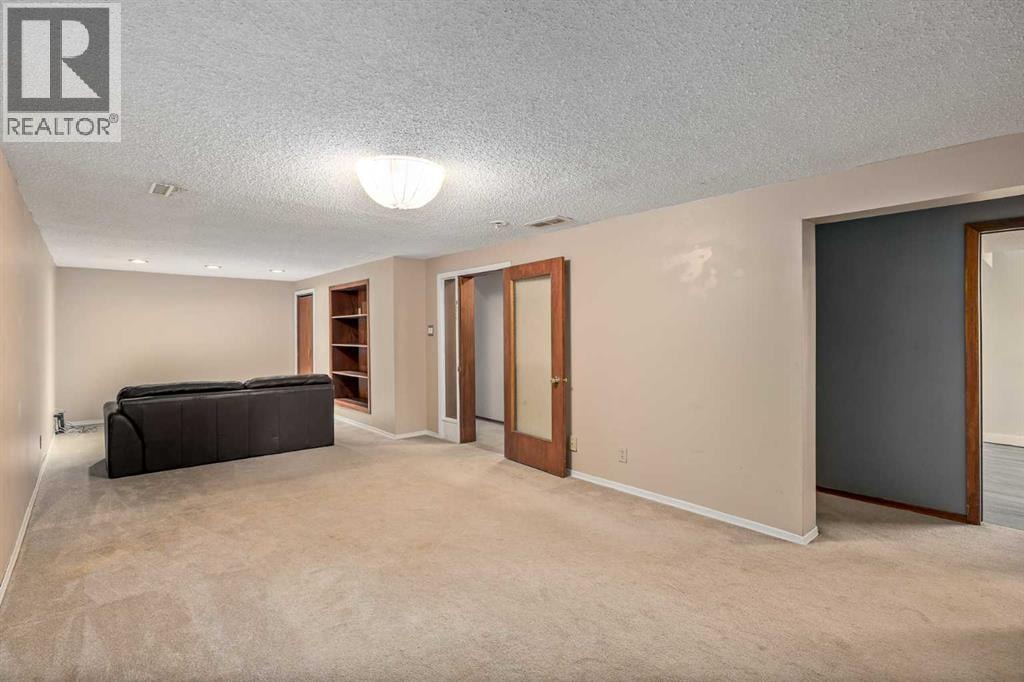 3003 25 Street SW — photo 26