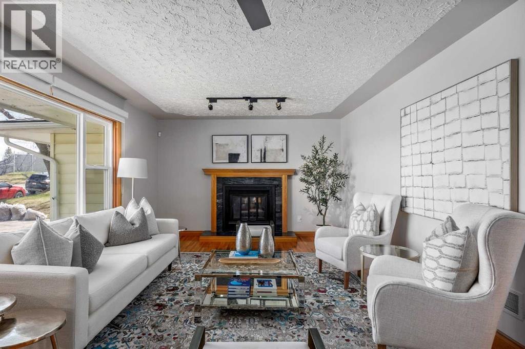 3003 25 Street SW — photo 5