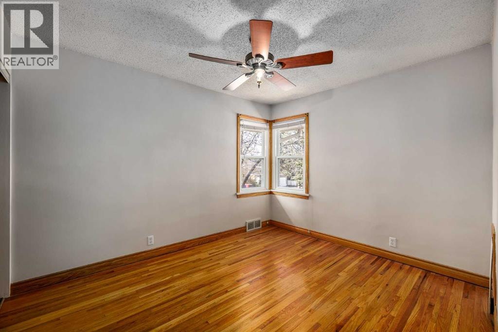 3003 25 Street SW — photo 23