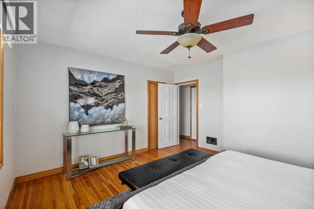 3003 25 Street SW — photo 22