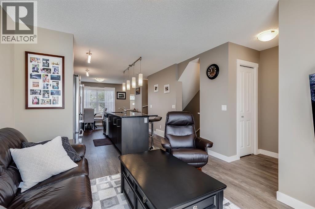402, 1225 Kings Heights Way SE — photo 9