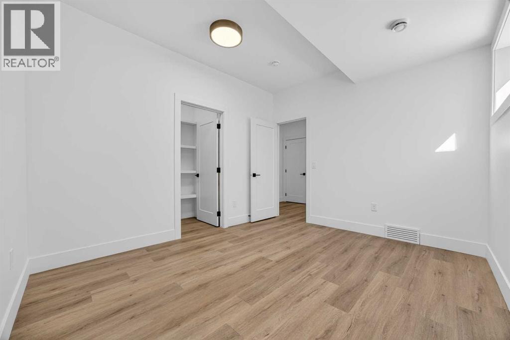 1011 18 Avenue NW — photo 37