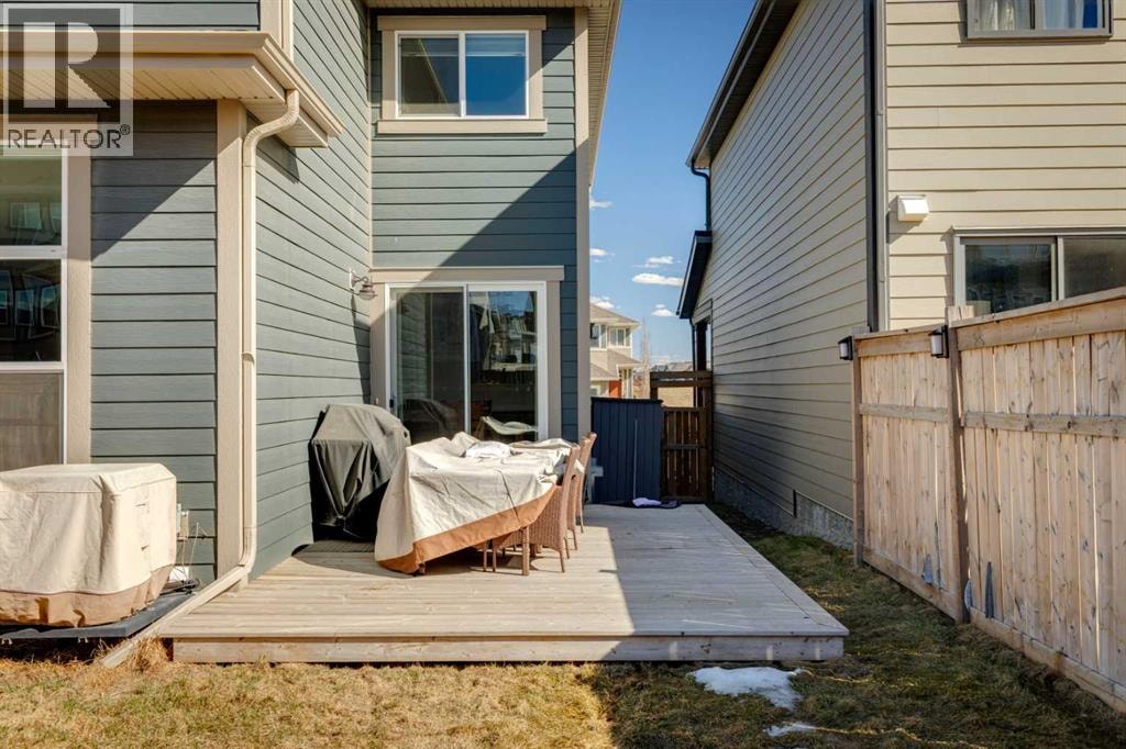 293 Masters Avenue SE — photo 35