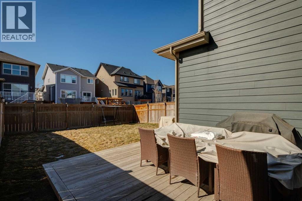 293 Masters Avenue SE — photo 34