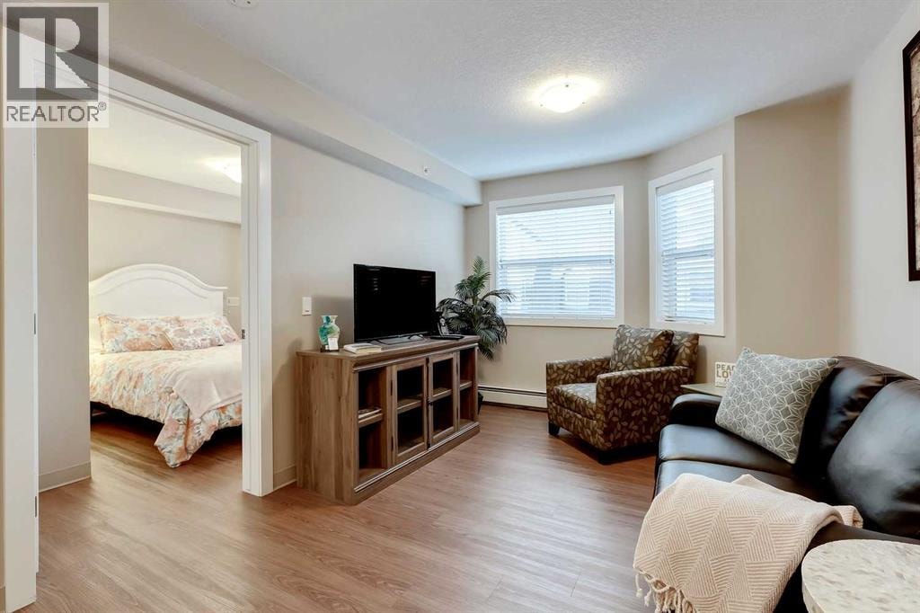404, 2635 Eversyde Avenue SW — photo 5