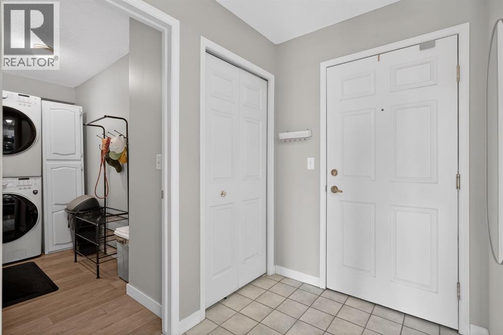 305, 1415 17 Street SE — photo 20