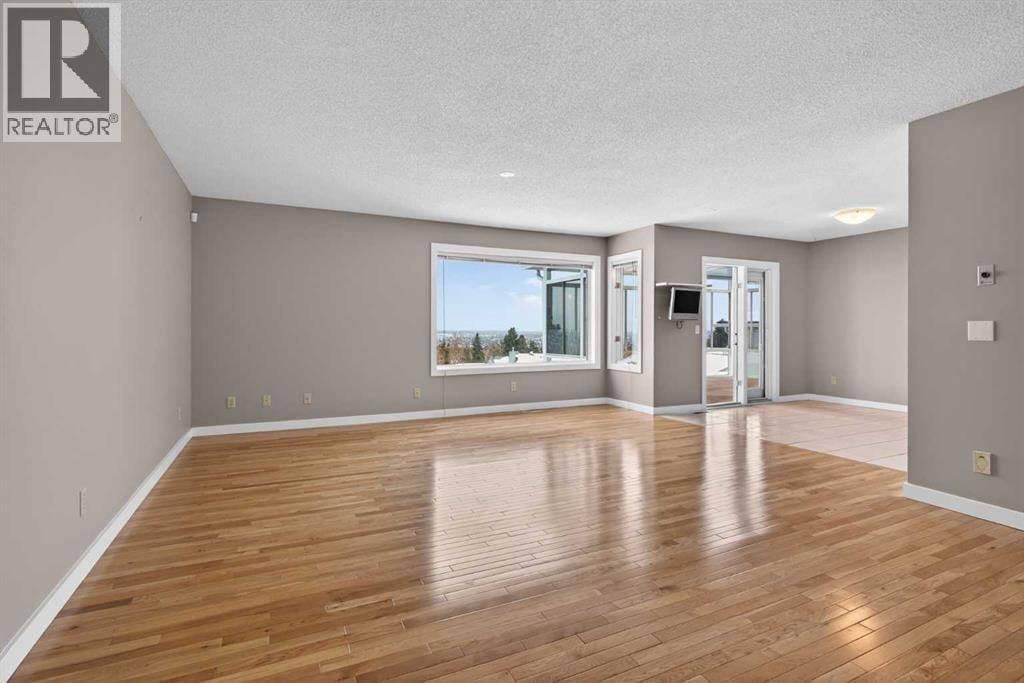 96 Norquay Heights NW — photo 7