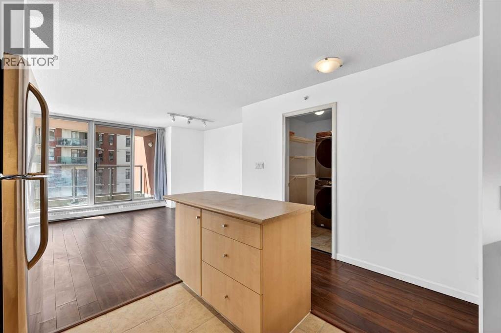 1301, 650 10 Street SW — photo 16