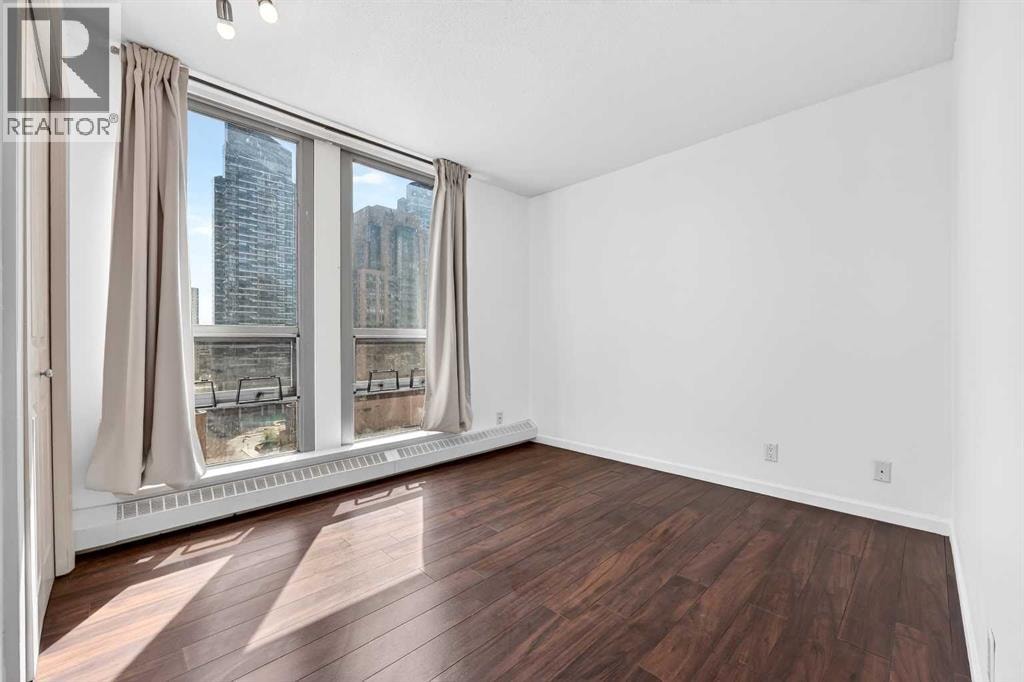 1301, 650 10 Street SW — photo 25
