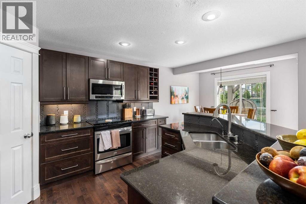321 Bayside Place SW — photo 10