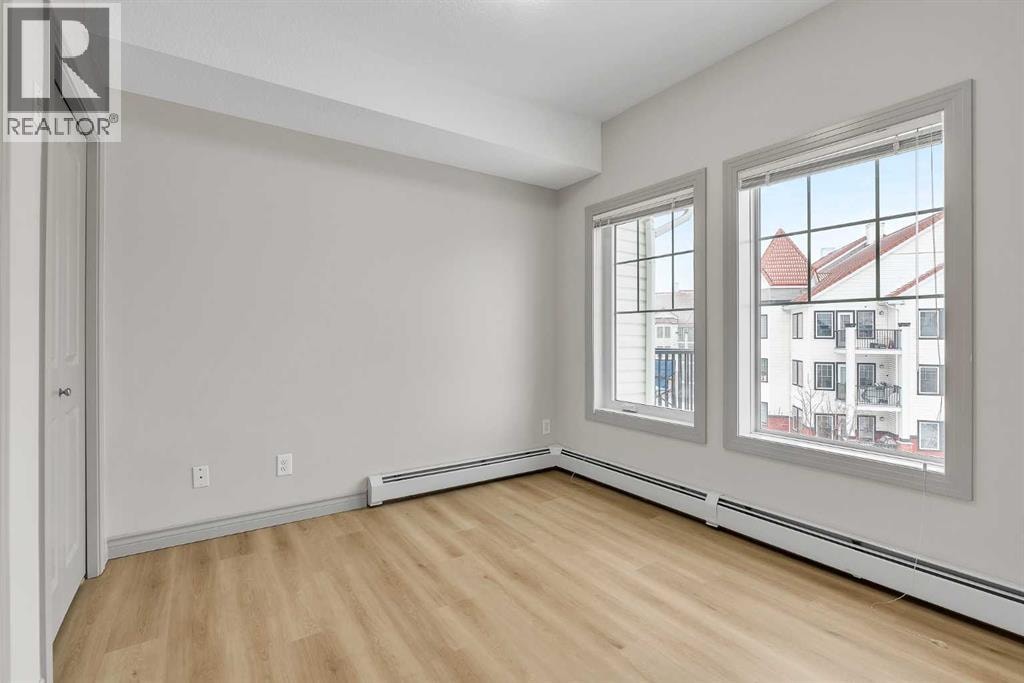 412, 70 Royal Oak Plaza NW — photo 20