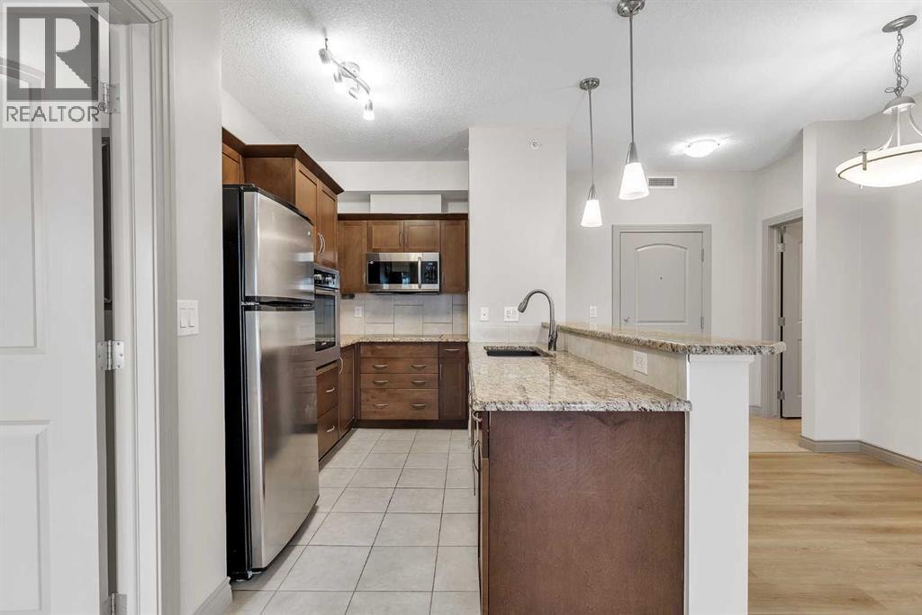 412, 70 Royal Oak Plaza NW — photo 11