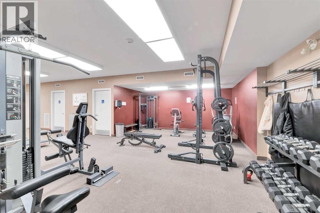 412, 70 Royal Oak Plaza NW — photo 34