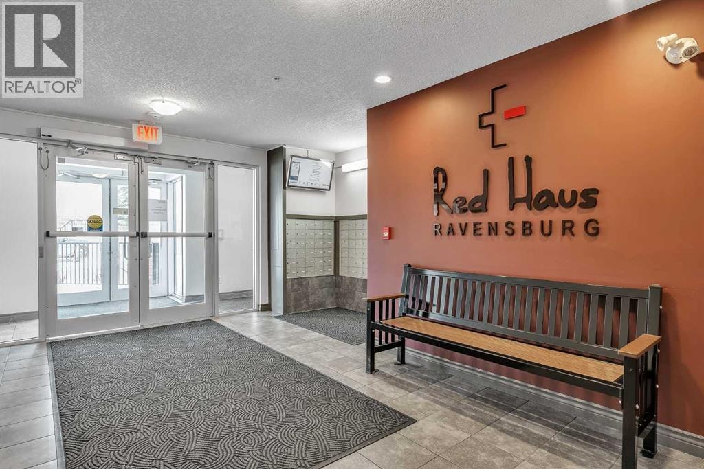 412, 70 Royal Oak Plaza NW — photo 27