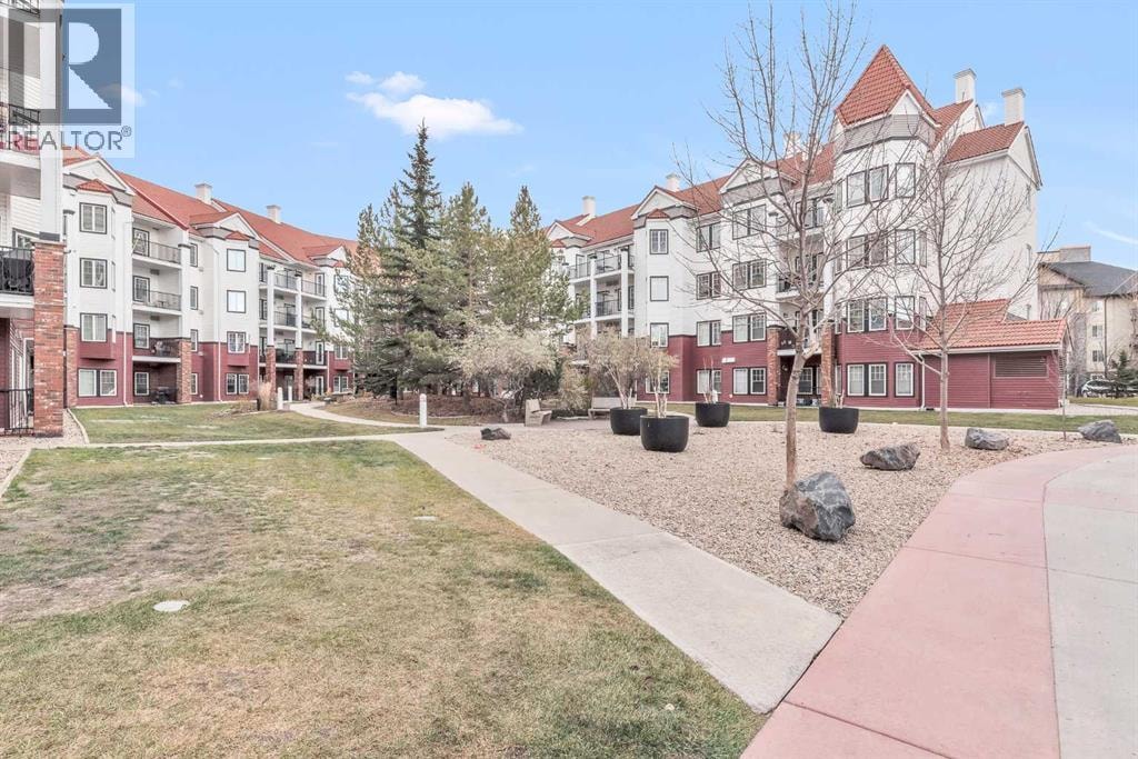 412, 70 Royal Oak Plaza NW — photo 35