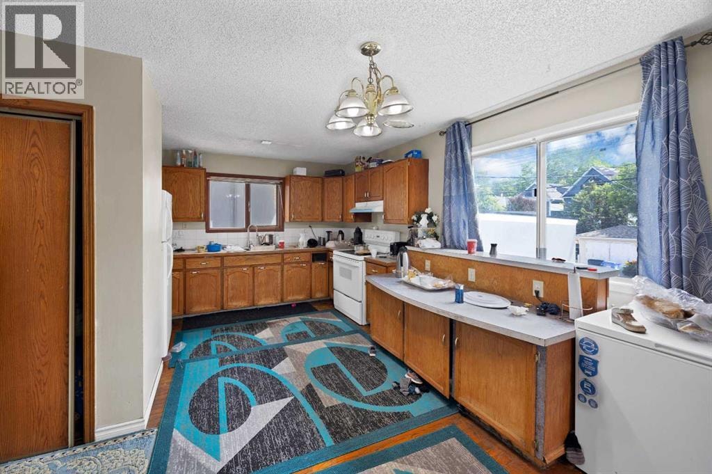1727 12 Avenue SW — photo 21