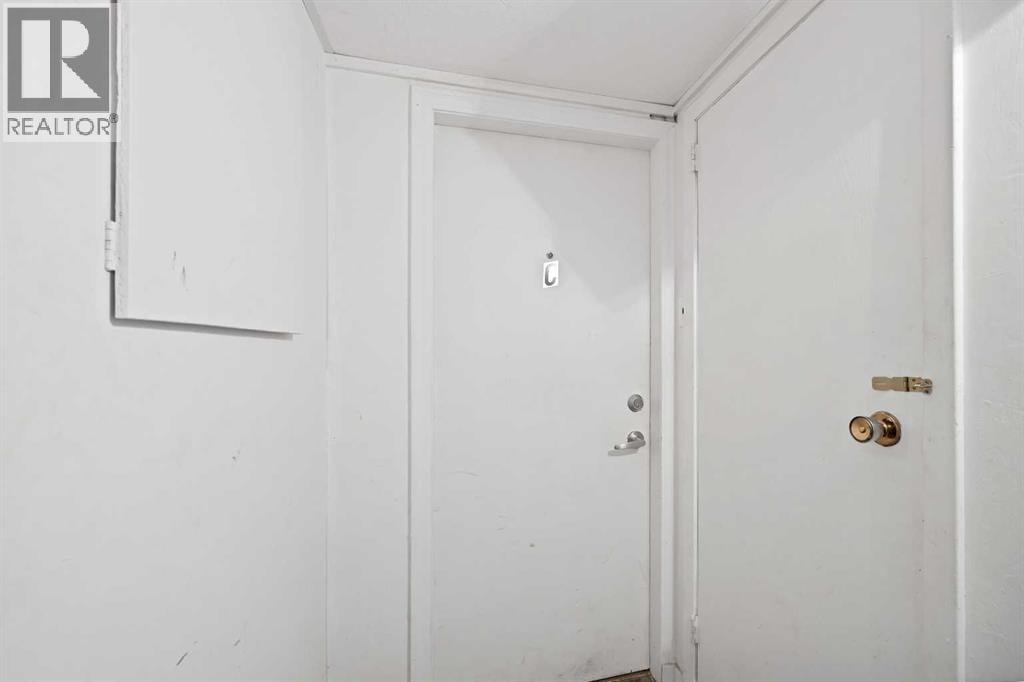 1727 12 Avenue SW — photo 37