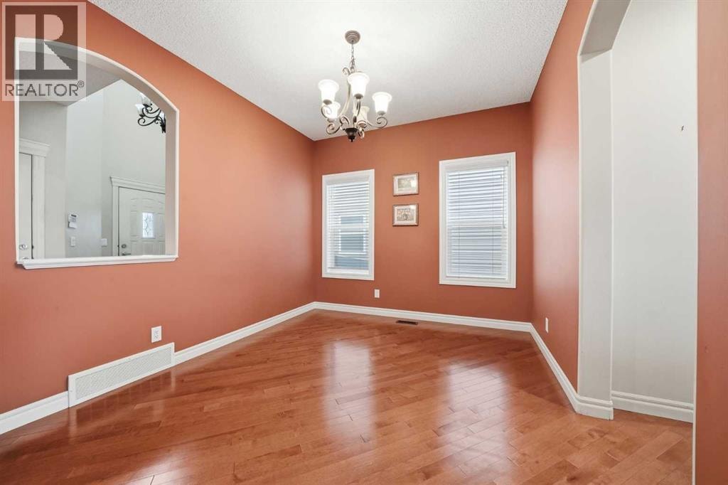 27 Saddleland Way NE — photo 4
