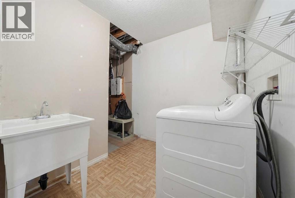 27 Saddleland Way NE — photo 35