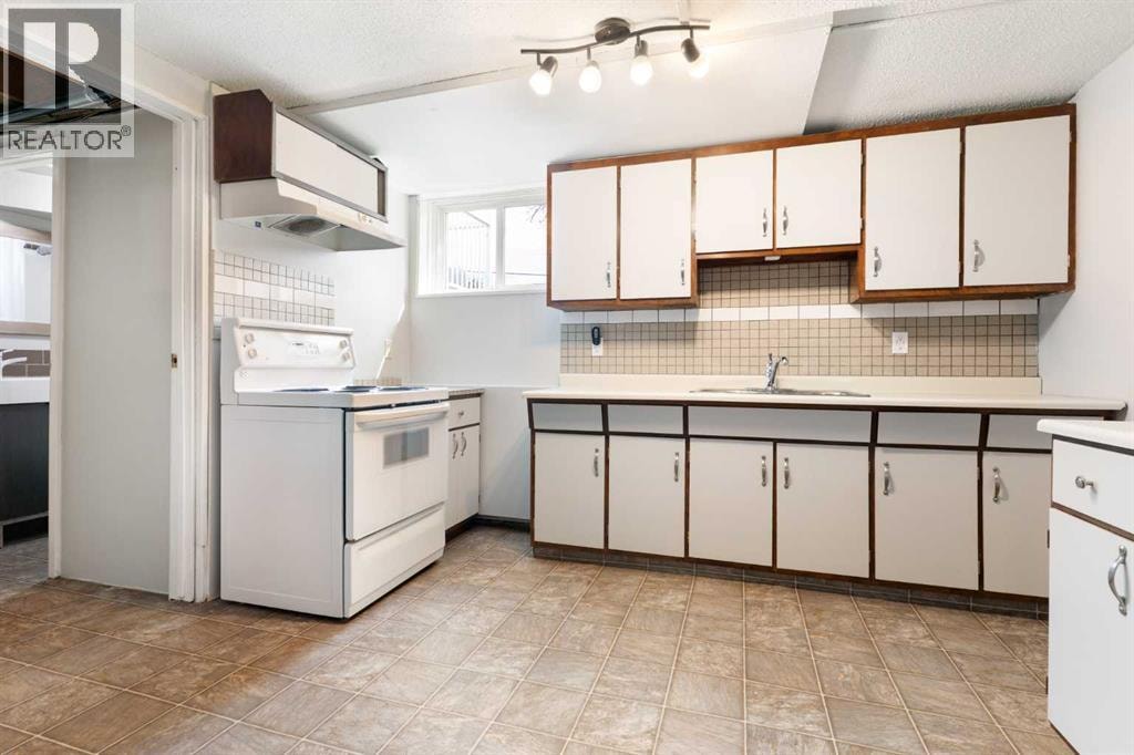 121 Mountain Street — photo 21