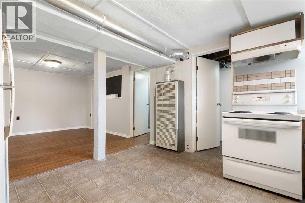 121 Mountain Street — photo 24