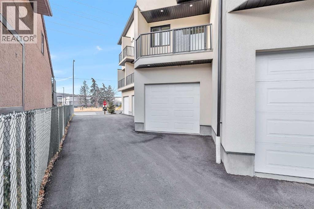 4907 Bowness Road NW — photo 33
