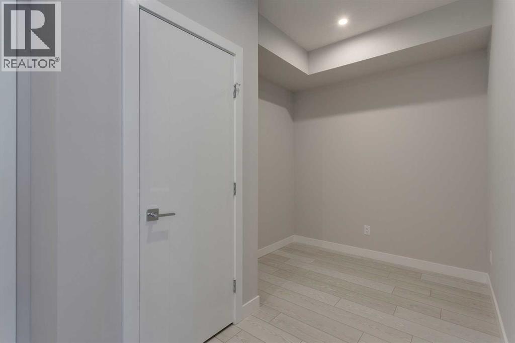 206, 8370 Broadcast Avenue SW — photo 4
