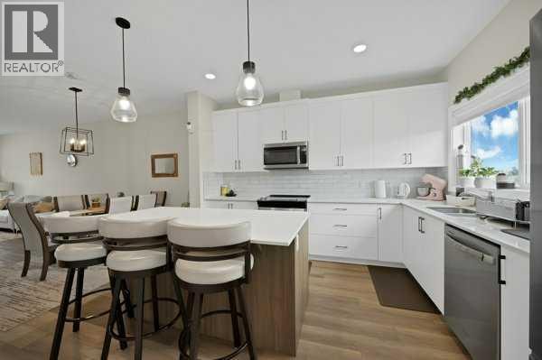 241 Midgrove Mews SW — photo 6
