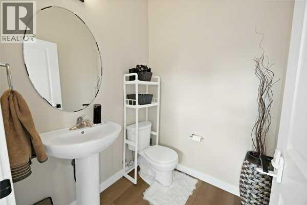 241 Midgrove Mews SW — photo 7