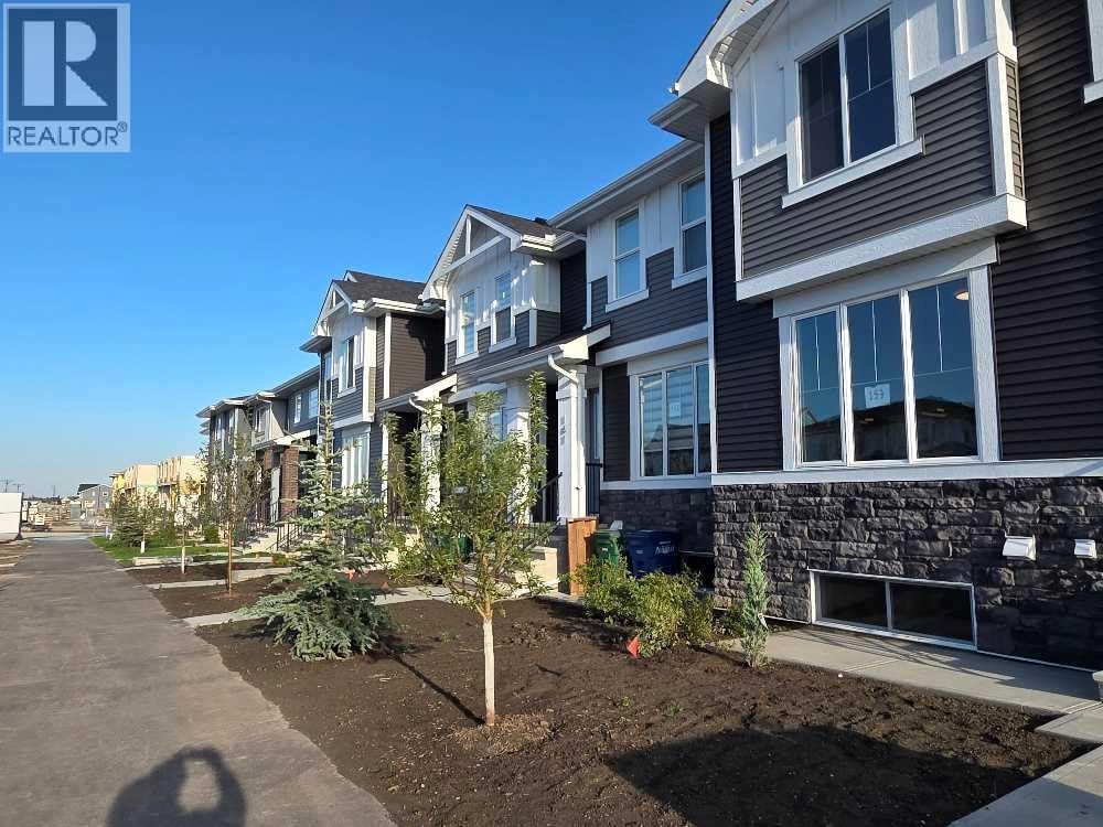 1122 Cobblestone Boulevard SW — photo 2