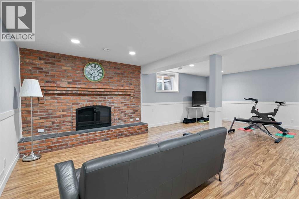 20 Mapleburn Drive SE — photo 33