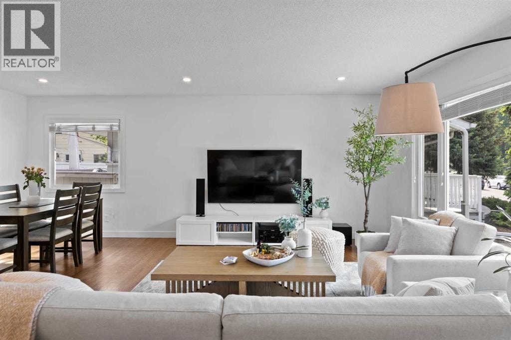 20 Mapleburn Drive SE — photo 4