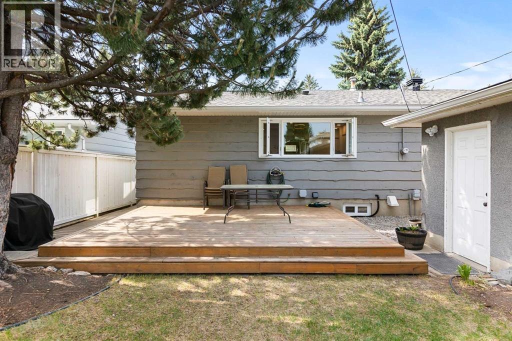 20 Mapleburn Drive SE — photo 40