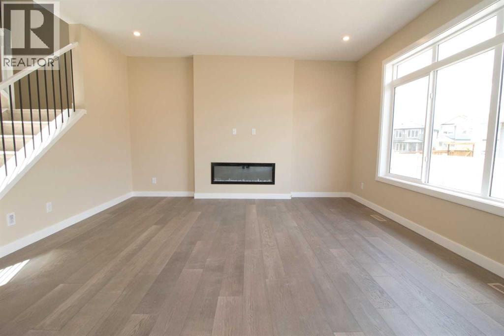 63 Sunrise Heath — photo 4