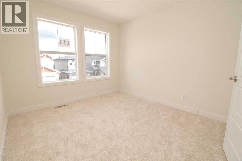 111 Sundown Crescent — photo 16
