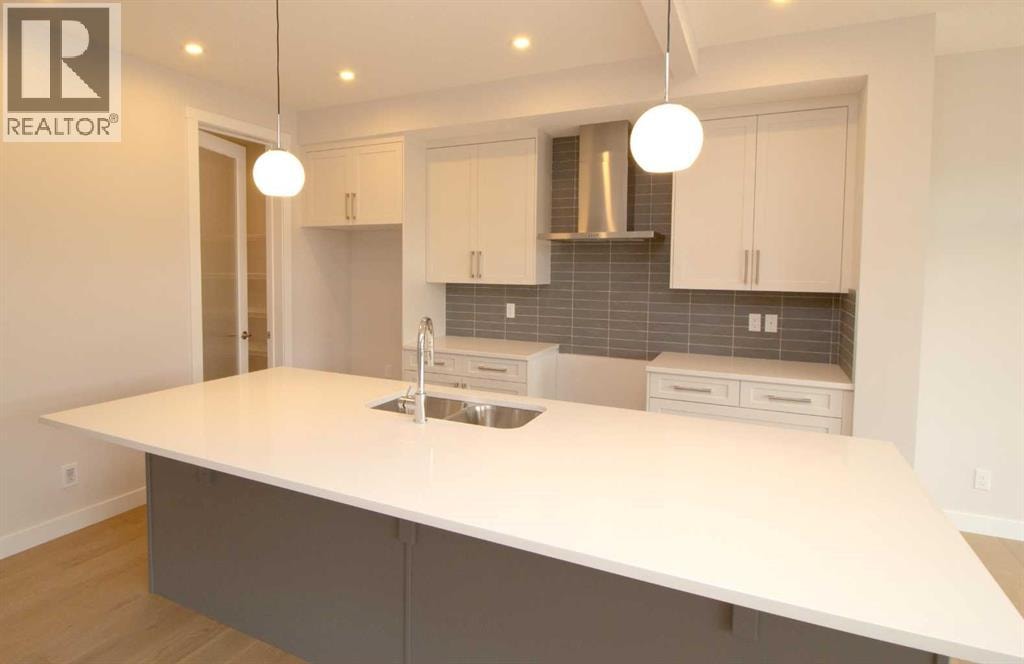 155 Sundown Crescent — photo 7