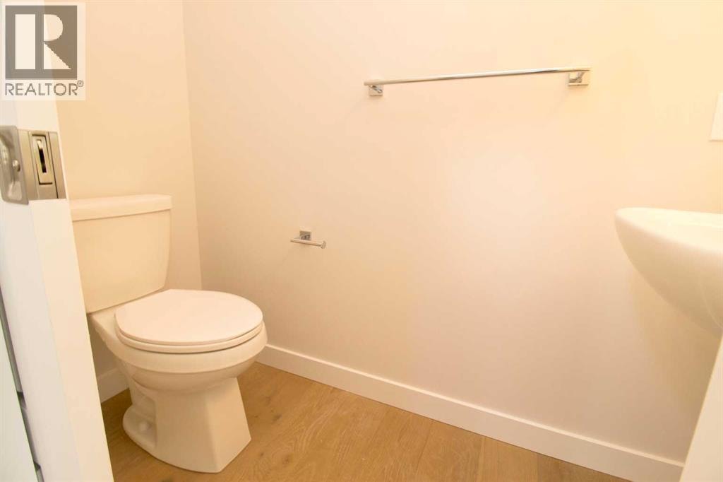 155 Sundown Crescent — photo 23