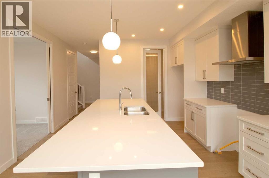 155 Sundown Crescent — photo 8