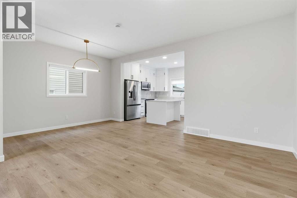 2253 Bayview Drive SW — photo 3