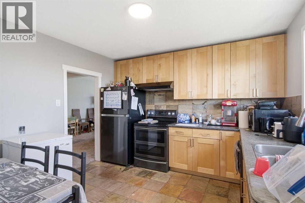 196 Gordon Drive SW — photo 29