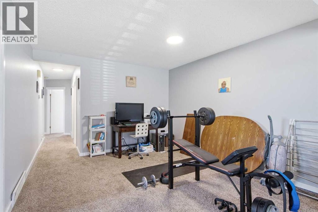 196 Gordon Drive SW — photo 27