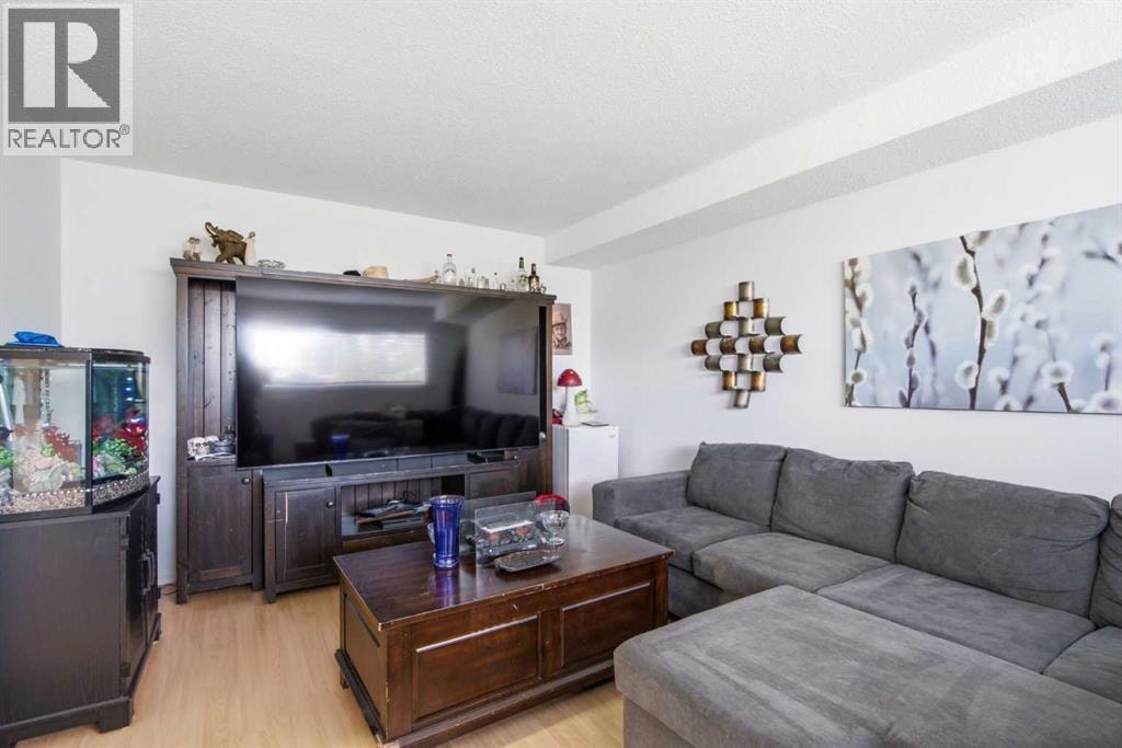196 Gordon Drive SW — photo 36